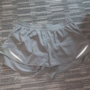 Lululemon Hotty Hot 4” Shorts (Green)